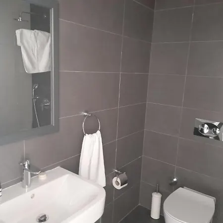 Retreat, Block A2, Unit 3 *